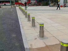 半自動(dòng)升降路樁