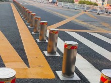 半自動(dòng)升降路樁