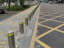 半自動(dòng)升降路樁