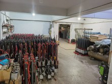 半自動(dòng)升降路樁